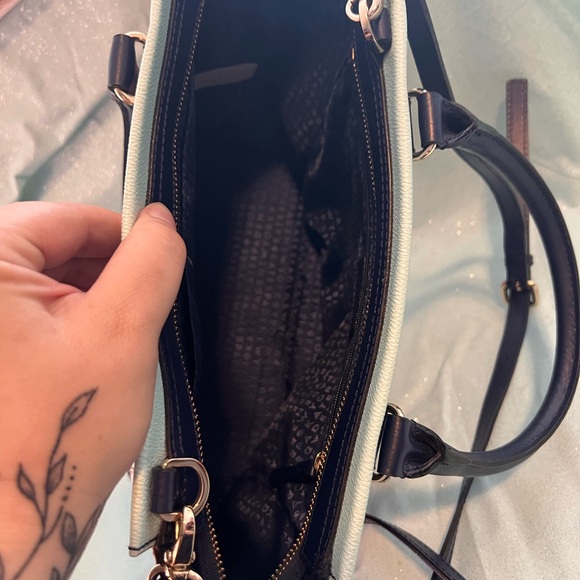 Kate Spade Crossbody - Picture 4 of 6